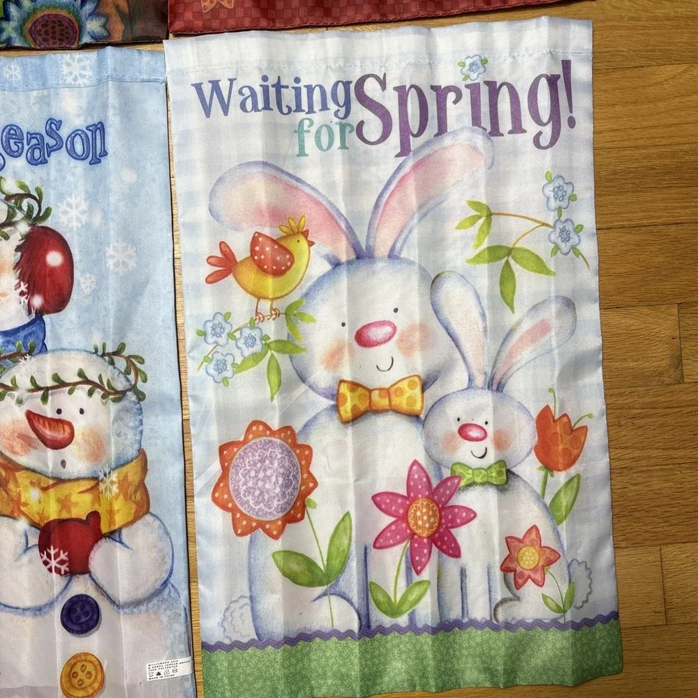 4 Decorative Garden Flags 12